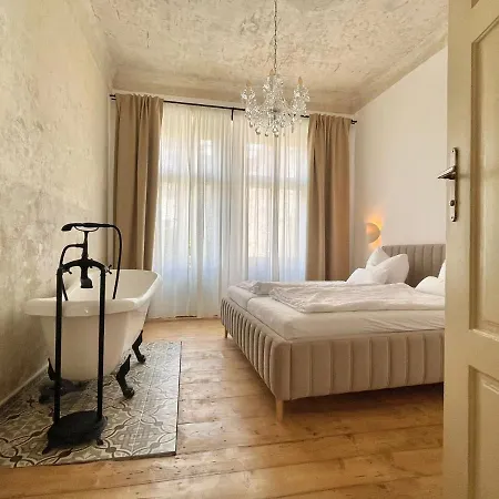 公寓 Apartma Adina 1905