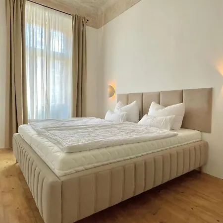 Apartma Adina 1905 卡罗维发利